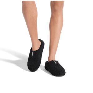 NEW Bombas Cozy Black Sold Out Sunday Slippers women’s size 6
